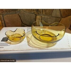 Vintage 1970s Anchor Hocking Heavy Amber Gold Glass Chip & Dip Bowl Set. footed
